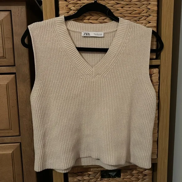 Zara sweater vest - Picture 3 of 6